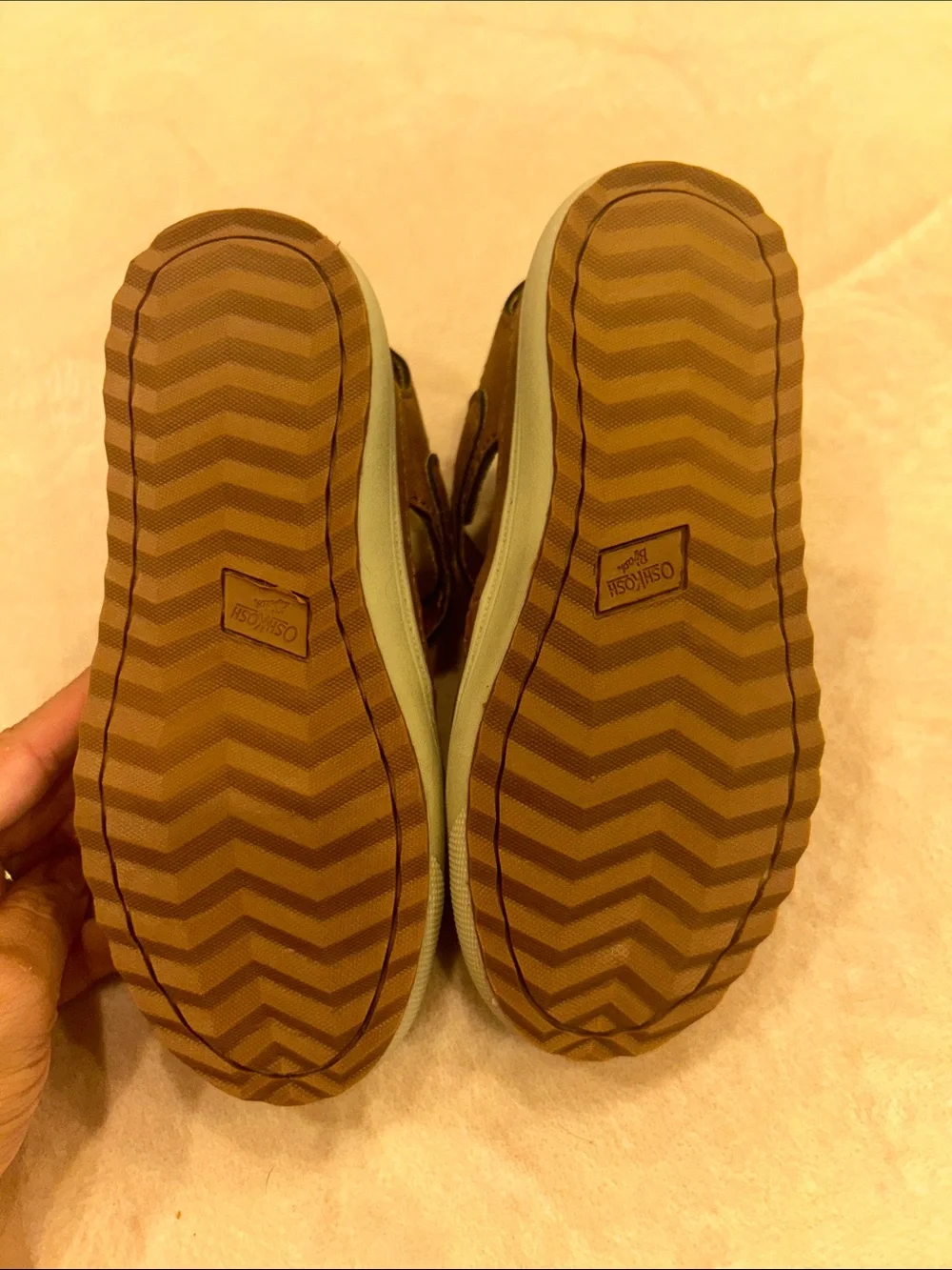 OshKosh B'gosh Brown Fisherman-Style Kids Sandals